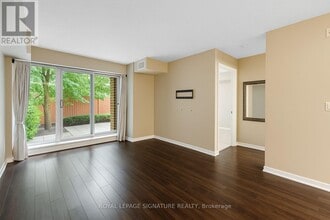 120 Dallimore Cir in Toronto, ON - Building Photo - Building Photo