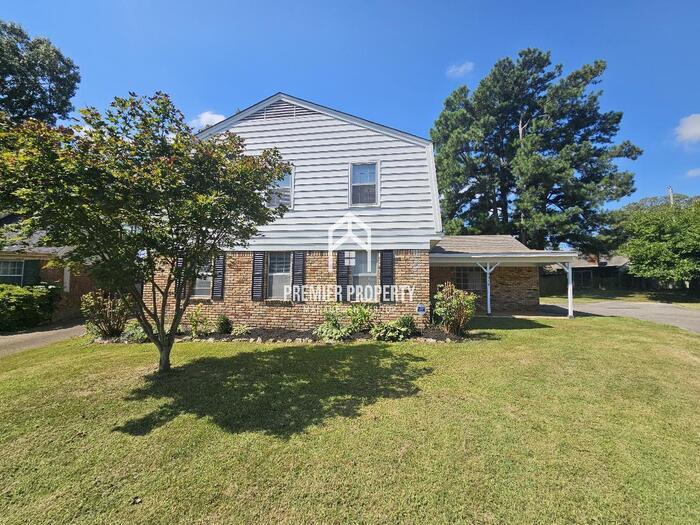 5949 McQueen Cove in Memphis, TN - Building Photo