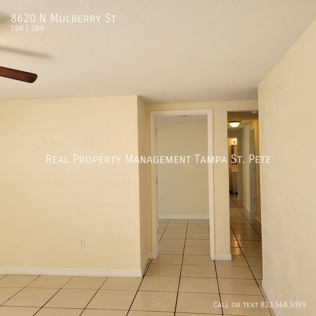 8620 N Mulberry St in Tampa, FL - Building Photo - Building Photo