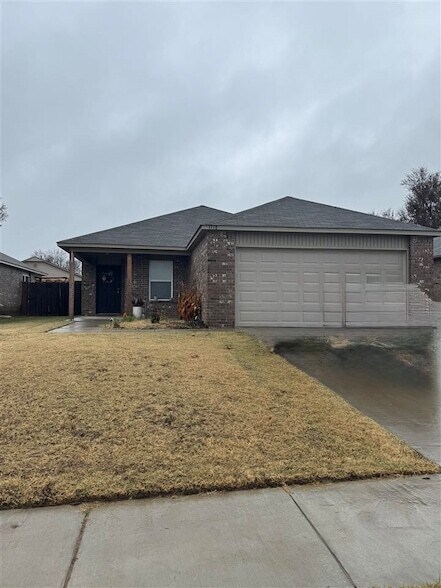 1718 N Carnley St in Stillwater, OK - Building Photo