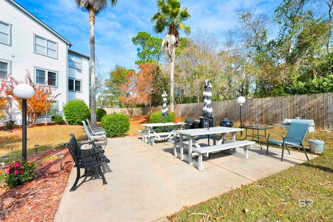 2200 E 2nd St in Gulf Shores, AL - Building Photo - Building Photo