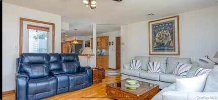 71 Jolliffe Ave in Congers, NY - Building Photo - Building Photo