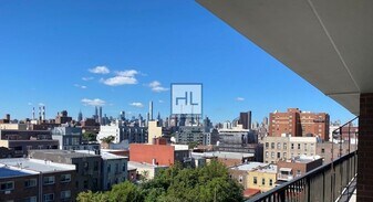 30 ROAD, Unit 5E in Queens, NY - Building Photo