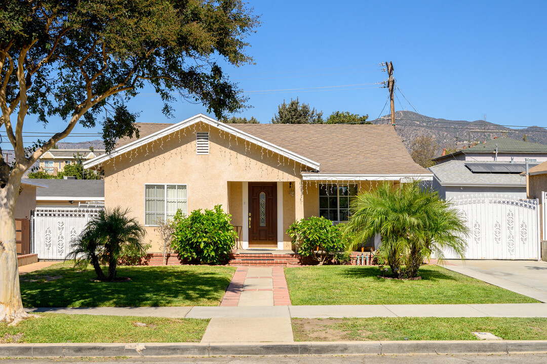 505 Myrtle St in Glendale, CA - Foto de edificio