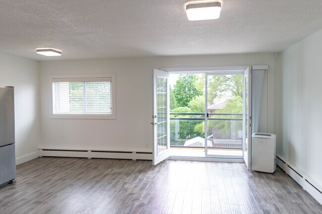 The Avalon Suites in Kitchener, ON - Building Photo - Building Photo