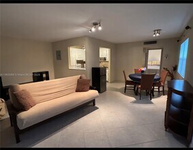 174 Brittany Terrace in Delray Beach, FL - Building Photo - Building Photo