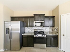 1040 Earthstar Pl in El Paso, TX - Building Photo - Building Photo