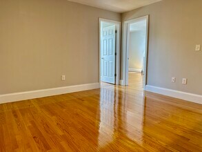 76 Egmont St in Brookline, MA - Building Photo - Building Photo