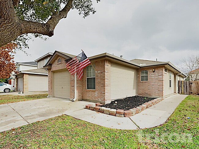 4014 Sparrow Lake in San Antonio, TX - Foto de edificio - Building Photo