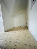 123 Cherry St in Elizabeth, NJ - Building Photo