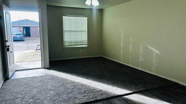 8905 Terrell Ave in Lubbock, TX - Foto de edificio - Building Photo