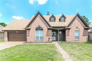 7780 Meadow Vale Dr in Memphis, TN - Building Photo