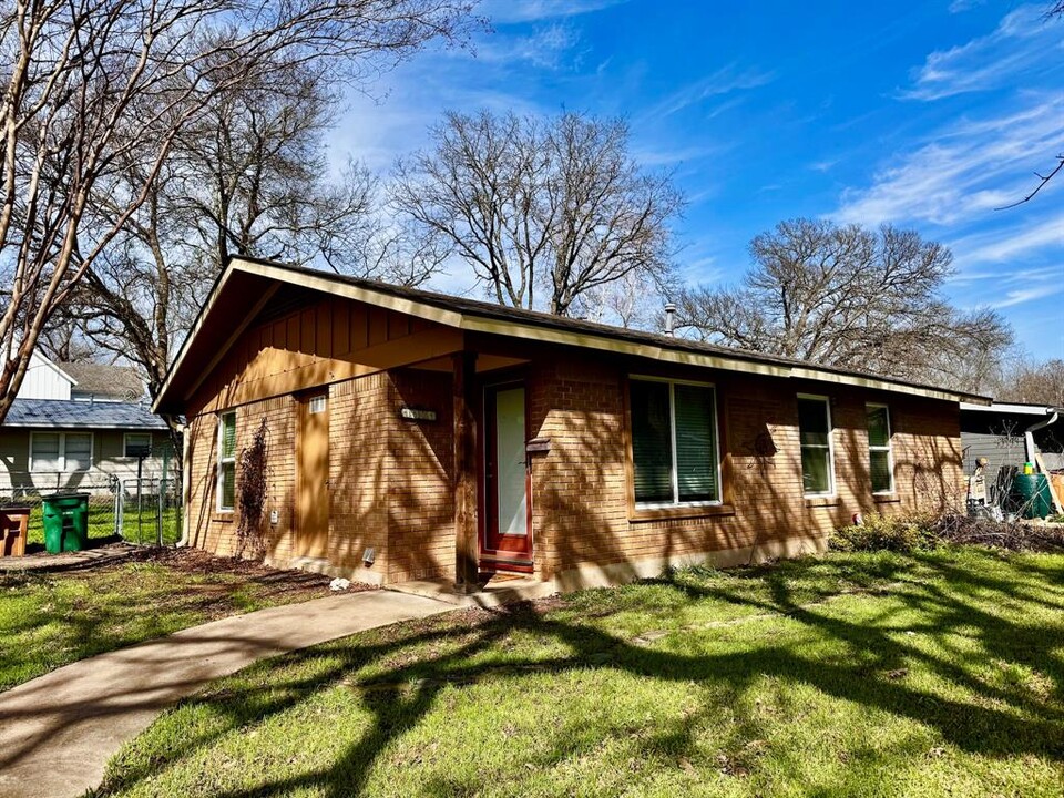 4804 Philco Dr in Austin, TX - Building Photo