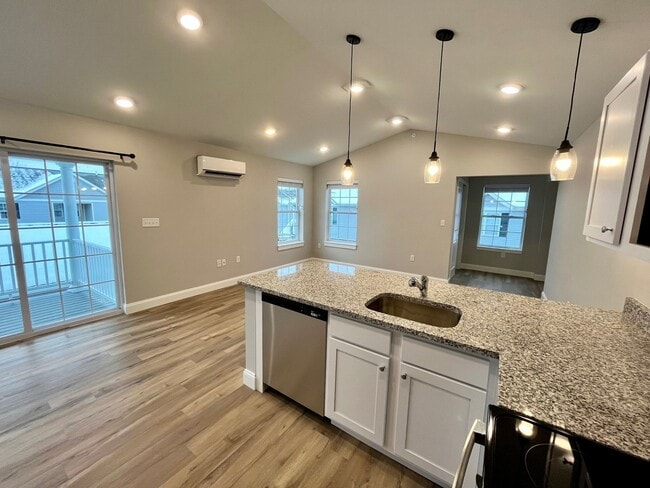 River's Edge Apartments in Green Island, NY - Building Photo - Building Photo