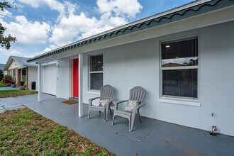 1018 Osprey Ct in Dunedin, FL - Building Photo - Building Photo