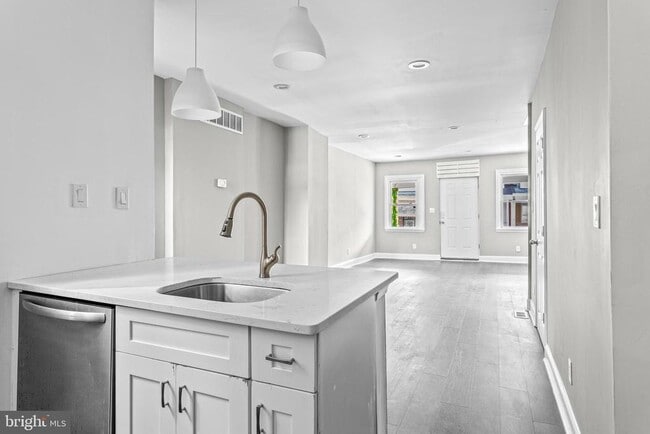 5427 Ridgewood St in Philadelphia, PA - Building Photo - Building Photo