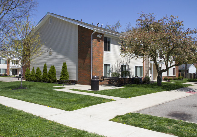 Trail West Apartments in Newark, OH - Building Photo - Building Photo