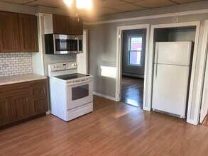 22 Chestnut St in Pawtucket, RI - Building Photo - Building Photo