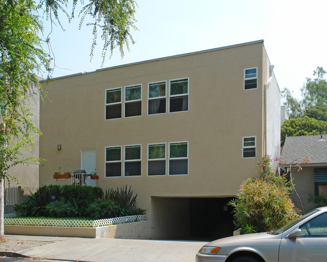 700 Huntley Dr in West Hollywood, CA - Building Photo - Building Photo