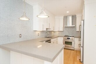 542 Dorchester Ave in Boston, MA - Building Photo - Building Photo