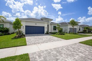 5576 Captiva Ln in Westlake, FL - Building Photo