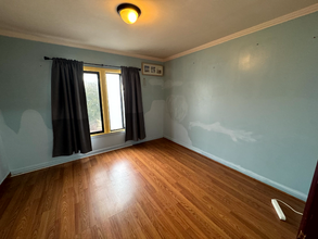 2058 Thomas Ave in San Francisco, CA - Building Photo - Building Photo