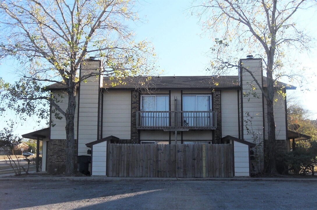 3008 Chaucer Dr in Killeen, TX - Building Photo