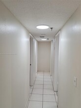 546 SW 1st St in Miami, FL - Building Photo - Building Photo