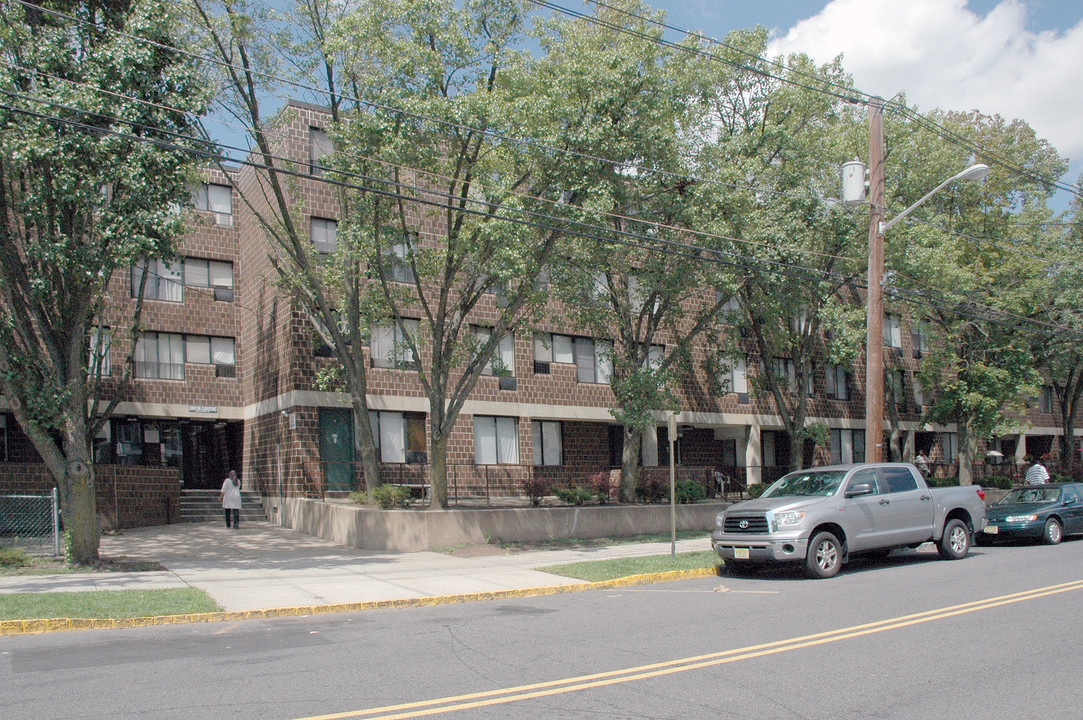 Union Gardens Apartments in Montclair, NJ - Building Photo