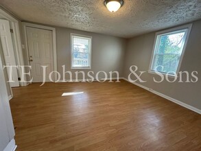 2300 Thurmond St in Winston-Salem, NC - Building Photo - Building Photo