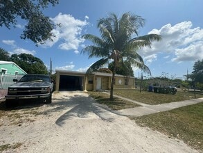 1525 NW 13th Ct in Fort Lauderdale, FL - Building Photo - Building Photo