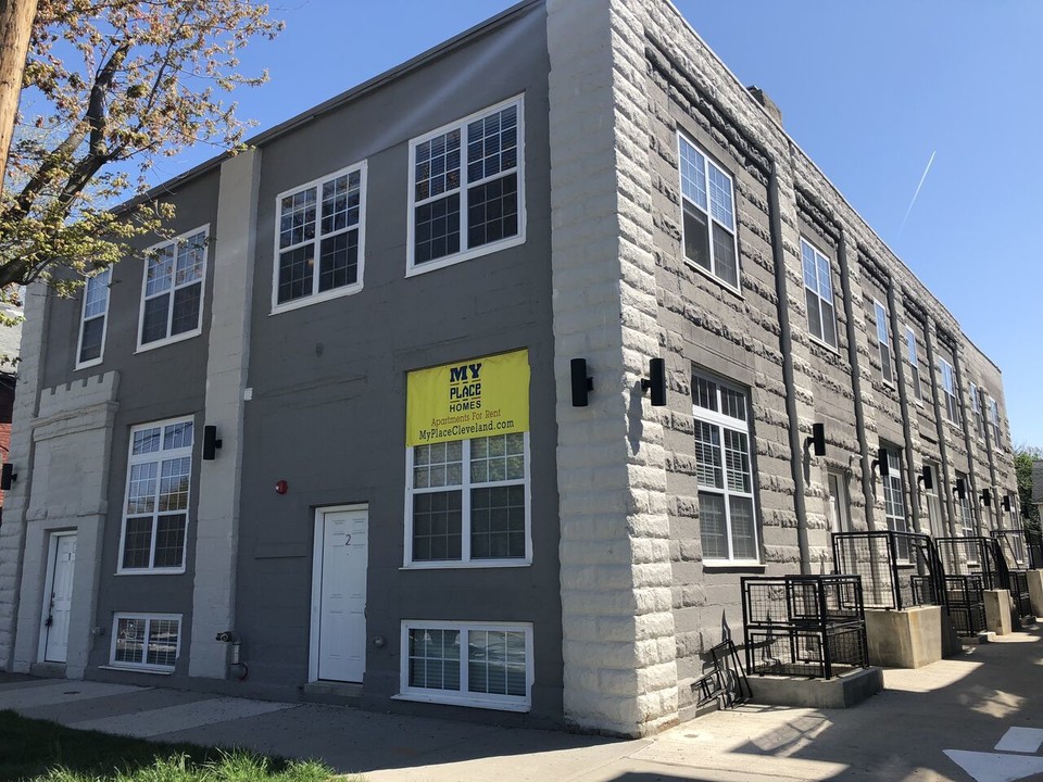 Columbus Lofts in Cleveland, OH - Building Photo