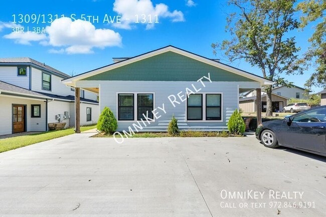 property at 1309-1311 S 5th Ave