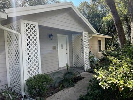 2146 Golden Isle Ct in Fernandina Beach, FL - Building Photo