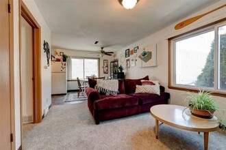 814 Bowery St, Unit 3 in Iowa City, IA - Building Photo - Building Photo