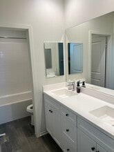 18142 Jupiter Ln in Santa Clarita, CA - Foto de edificio - Building Photo