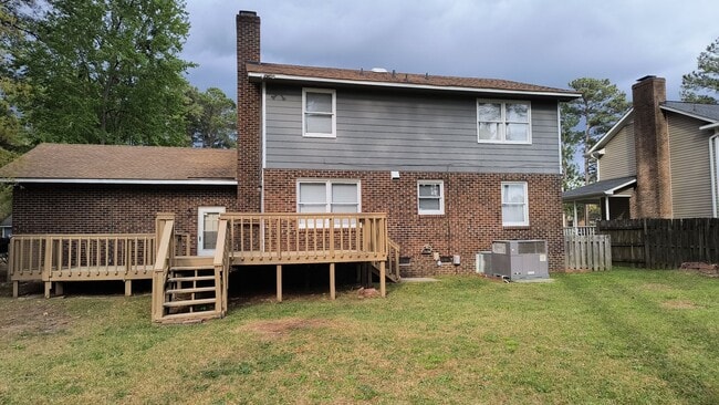 5707 Nassau Dr in Fayetteville, NC - Building Photo - Building Photo