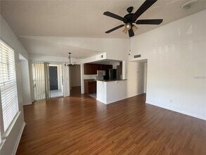 1027 S Hiawassee Rd in Orlando, FL - Building Photo - Building Photo