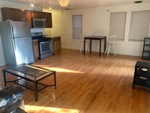 136 Front St, Unit 2 and 3 in Binghamton, NY - Building Photo - Building Photo