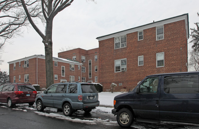 33 E Grand St in Mount Vernon, NY - Foto de edificio - Building Photo