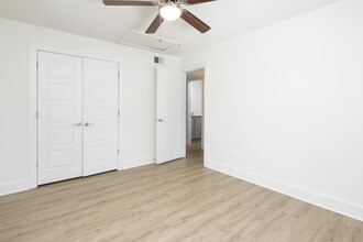 Sussex in Birmingham, AL - Building Photo - Interior Photo