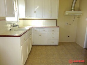 1416 El Toro Dr in Bakersfield, CA - Building Photo - Building Photo