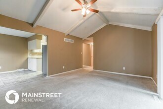 3016 SE 3rd St in Blue Springs, MO - Building Photo - Building Photo