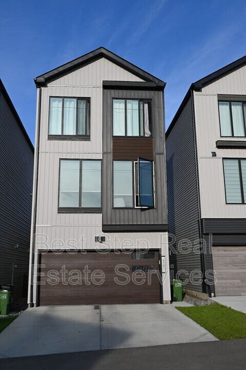 479-439 39 St SW in Edmonton, AB - Building Photo