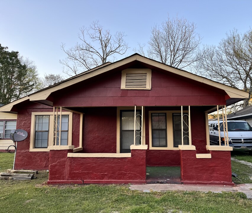 1038 Springfield Ave in Gadsden, AL - Building Photo