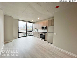 4641 N Broadway St, Unit 1 in Chicago, IL - Building Photo - Building Photo