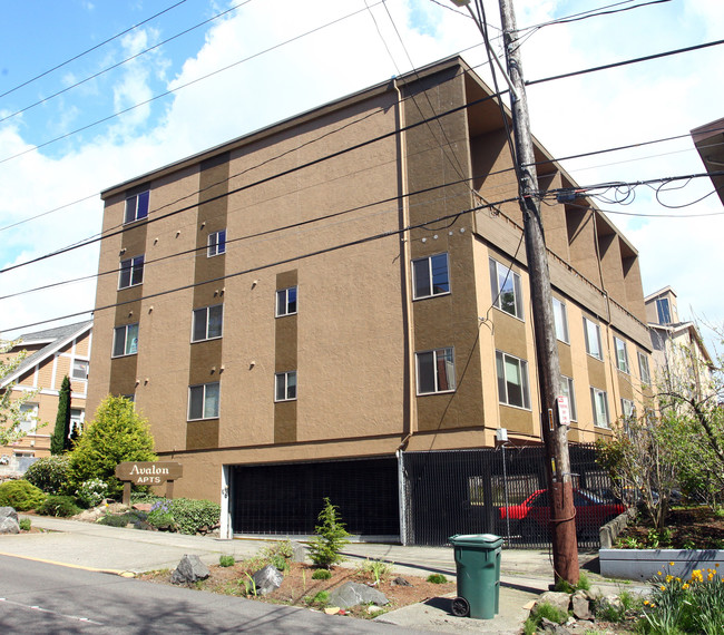 Avalon Apartments in Seattle, WA - Building Photo - Building Photo