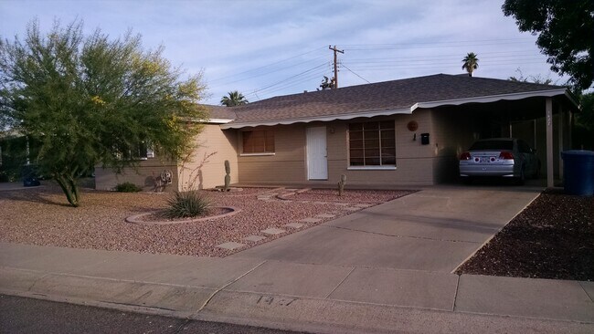 property at 1427 W 7th St