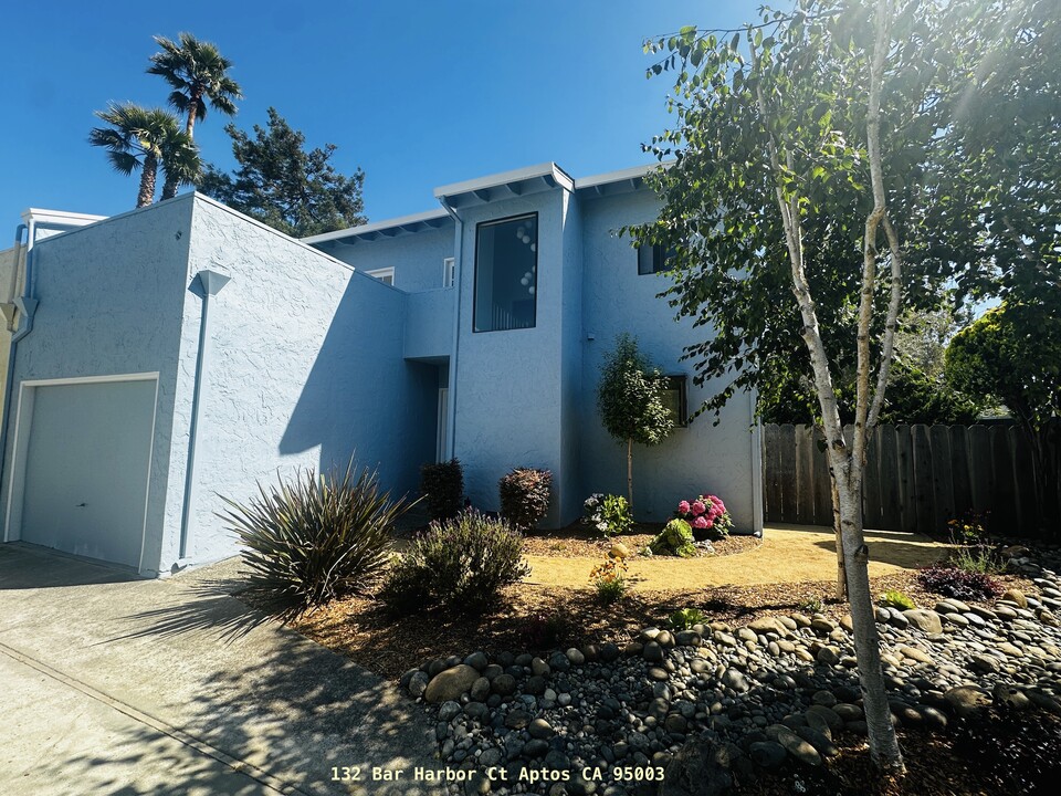 132 Bar Harbor Ct in Aptos, CA - Foto de edificio