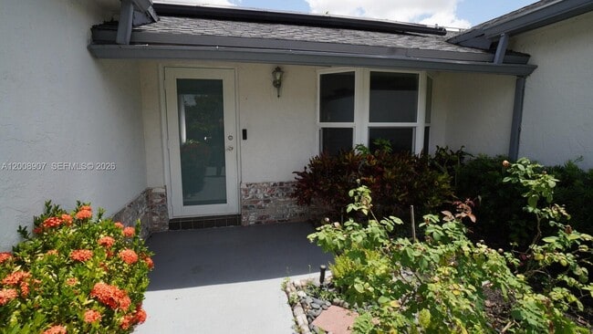3160 NW 101st Ave in Sunrise, FL - Building Photo - Building Photo